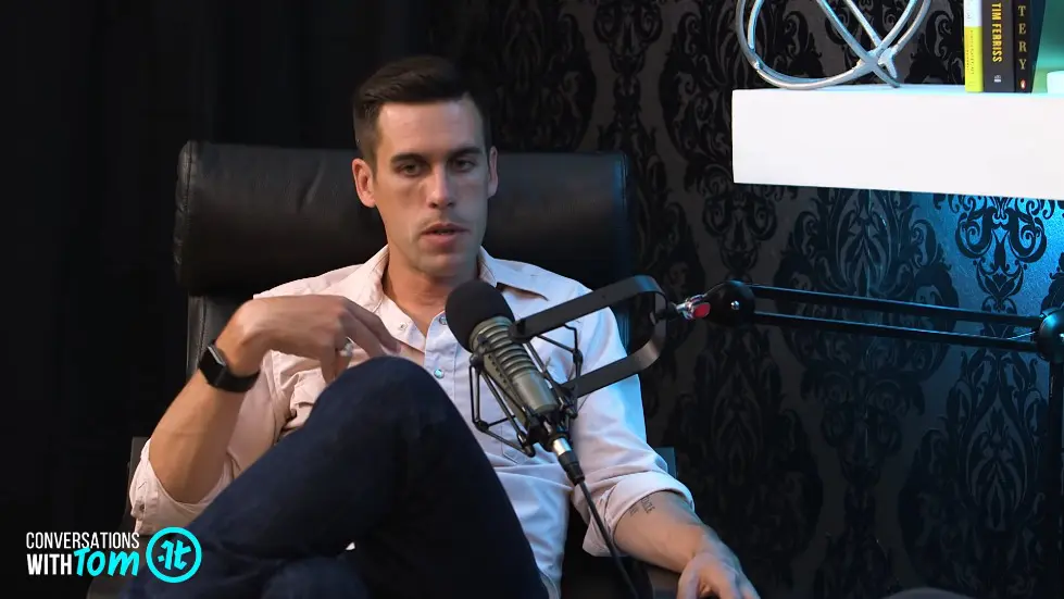 How to Use Stillness to Achieve Greatness | Ryan Holiday on Conversations with Tom 021