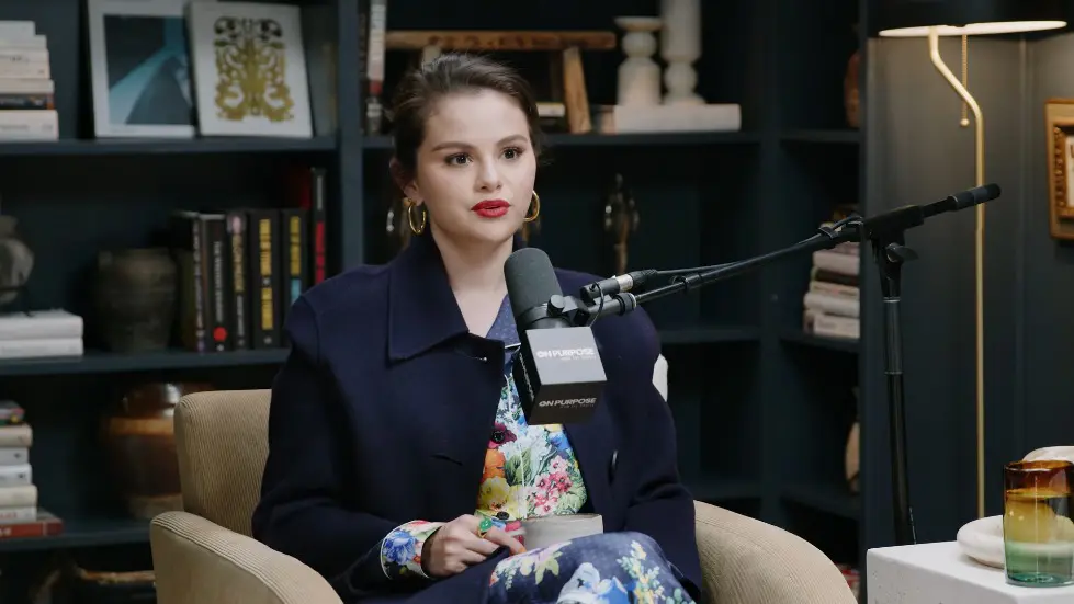 Selena Gomez ON: How To Accept Your FLAWS & IMPERFECTIONS To Love Yourself | Jay Shetty 001