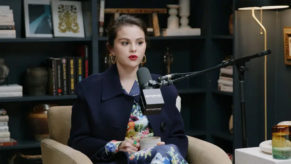 Selena Gomez ON: How To Accept Your FLAWS & IMPERFECTIONS To Love Yourself | Jay Shetty 004