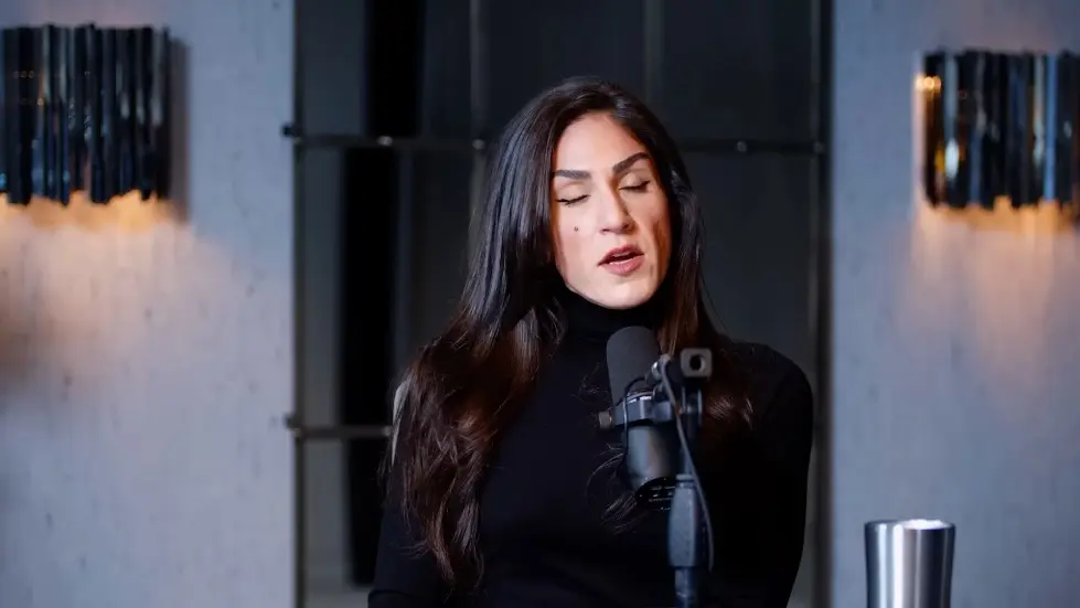 Behaviour Change Scientist: How I Lost 120lbs With Kindness: Shahroo Izadi | E222 002