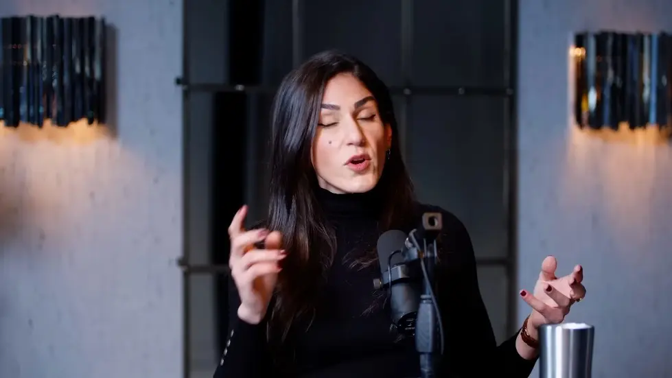 Behaviour Change Scientist: How I Lost 120lbs With Kindness: Shahroo Izadi | E222 014