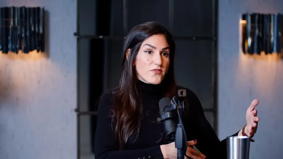 Behaviour Change Scientist: How I Lost 120lbs With Kindness: Shahroo Izadi | E222 017