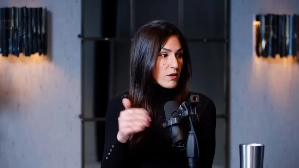 Behaviour Change Scientist: How I Lost 120lbs With Kindness: Shahroo Izadi | E222 029