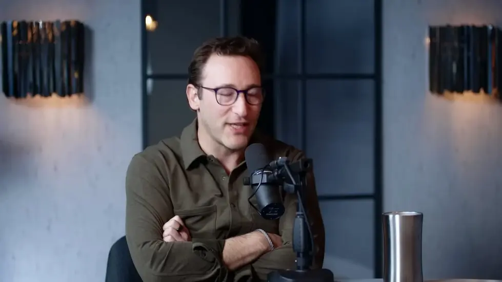 Simon Sinek: Opens Up About His Struggle With Loneliness, Love & Dating! | E230 024