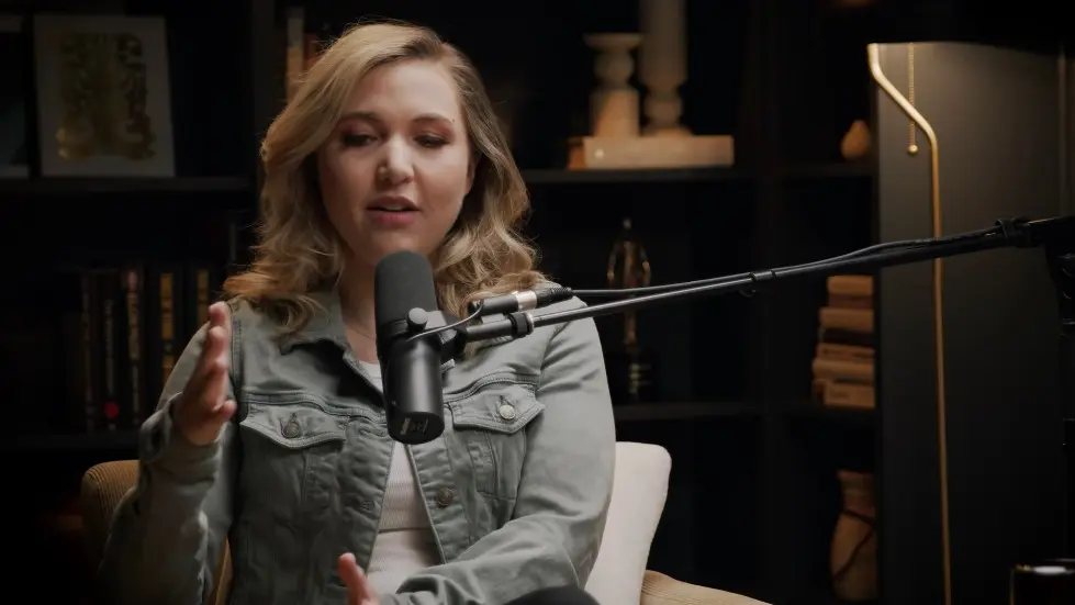 Taylor Tomlinson ON: The Quarter-Life Crisis & How to Let Go of Toxic Relationships 009