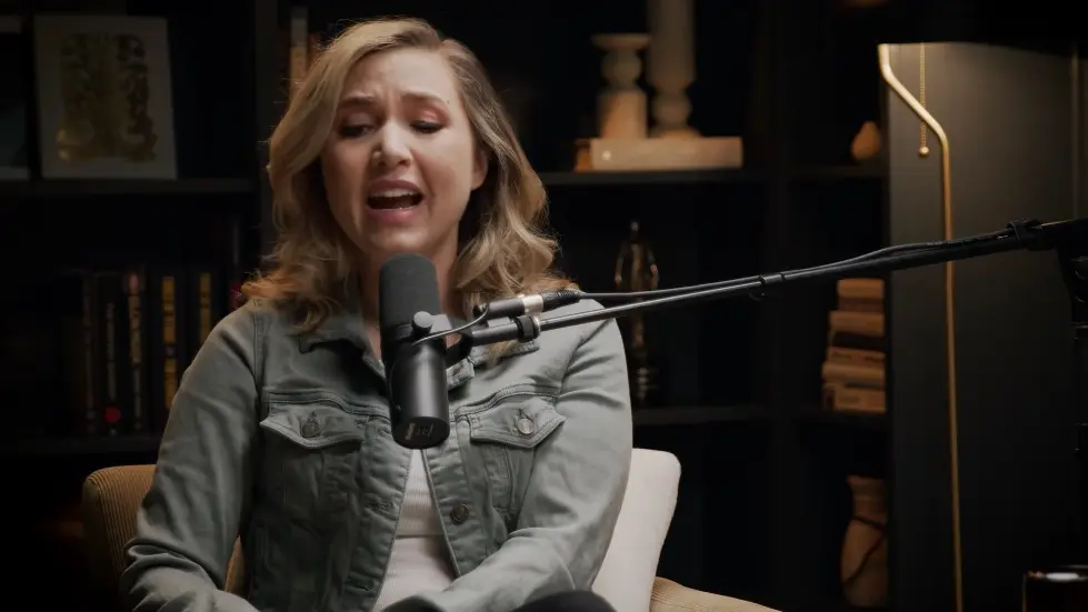 Taylor Tomlinson ON: The Quarter-Life Crisis & How to Let Go of Toxic Relationships 014