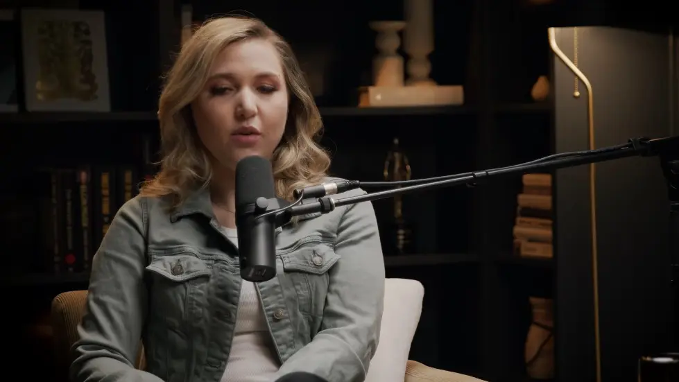 Taylor Tomlinson ON: The Quarter-Life Crisis & How to Let Go of Toxic Relationships 031