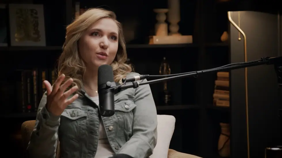 Taylor Tomlinson ON: The Quarter-Life Crisis & How to Let Go of Toxic Relationships 034