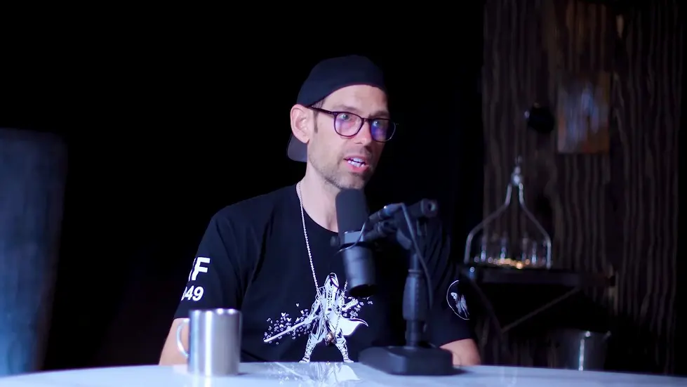 Tom Bilyeu: From Broke & Sleeping On The Floor To A $1 Billion Business | E146 012