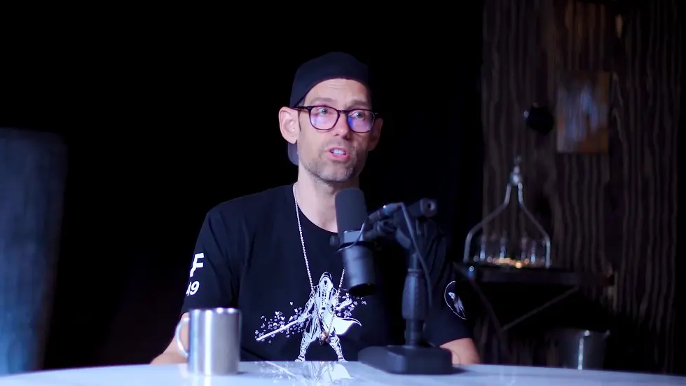 Tom Bilyeu: From Broke & Sleeping On The Floor To A $1 Billion Business | E146 013