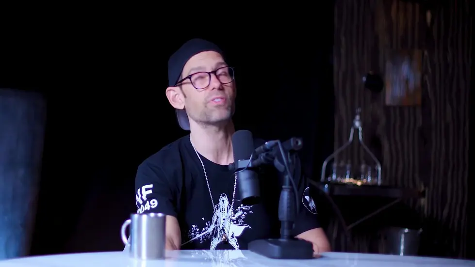 Tom Bilyeu: From Broke & Sleeping On The Floor To A $1 Billion Business | E146 016