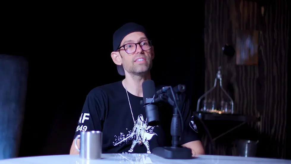 Tom Bilyeu: From Broke & Sleeping On The Floor To A $1 Billion Business | E146 020