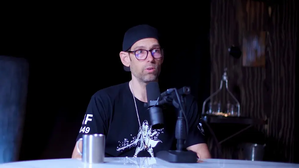 Tom Bilyeu: From Broke & Sleeping On The Floor To A $1 Billion Business | E146 022