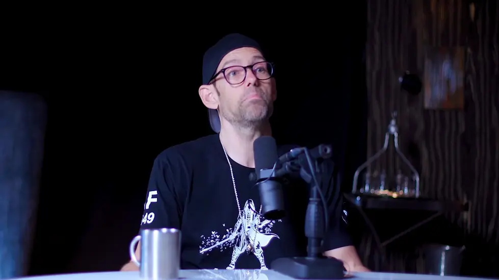 Tom Bilyeu: From Broke & Sleeping On The Floor To A $1 Billion Business | E146 026