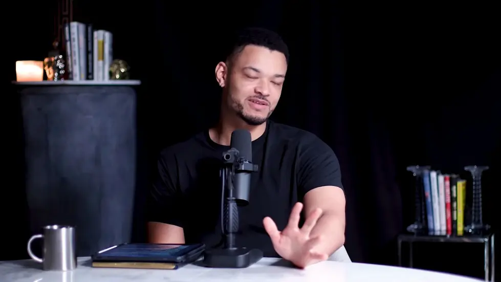 Tom Bilyeu: From Broke & Sleeping On The Floor To A $1 Billion Business | E146 028