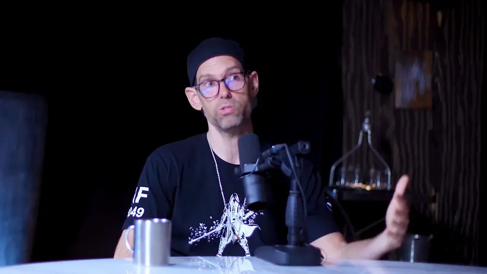 Tom Bilyeu: From Broke & Sleeping On The Floor To A $1 Billion Business | E146 036