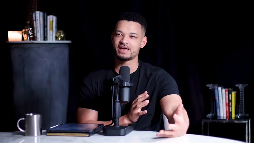 Tom Bilyeu: From Broke & Sleeping On The Floor To A $1 Billion Business | E146 041