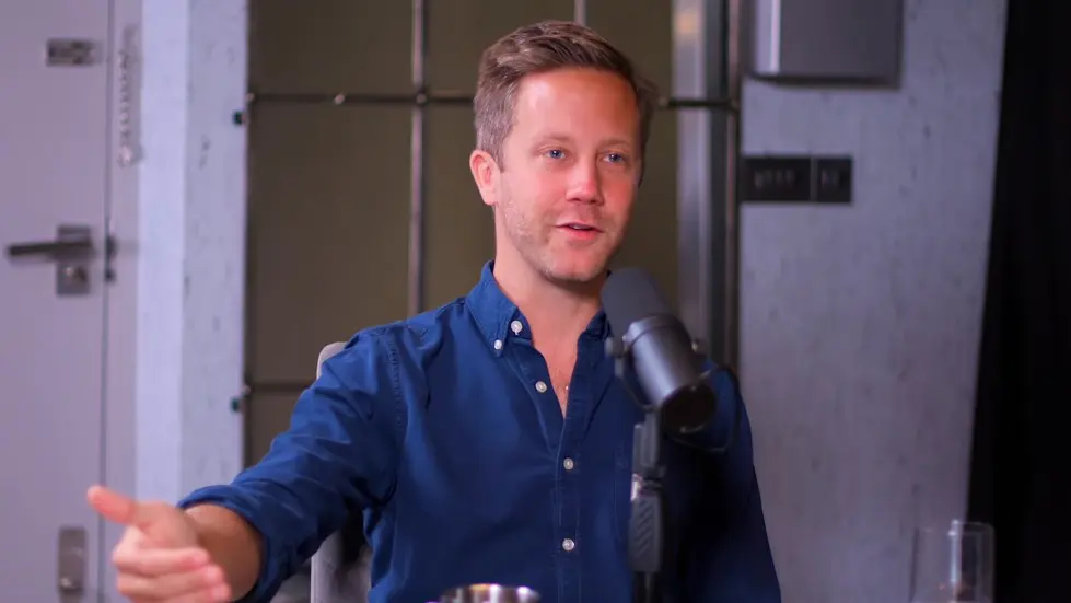 Monzo CEO On Death Threats, Depression & Digital Banking Wars - Tom Blomfield | E86 026