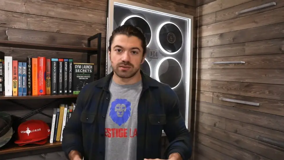 Alex Hormozi: #1 Lesson for Young Entrepreneurs from $100M CEO | Alex Hormozi 008