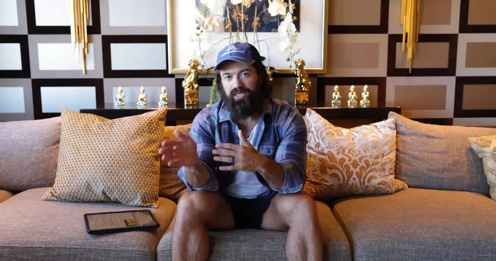 Alex Hormozi: 14 Life Lessons I Wish I Knew Earlier 007