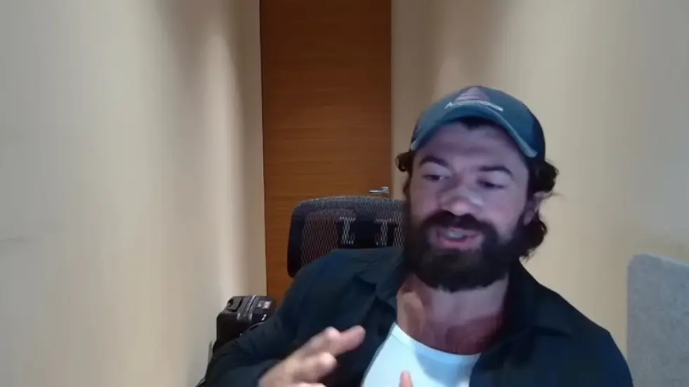 Alex Hormozi: 2 Signs That You Will Become Wealthy One Day.. 001