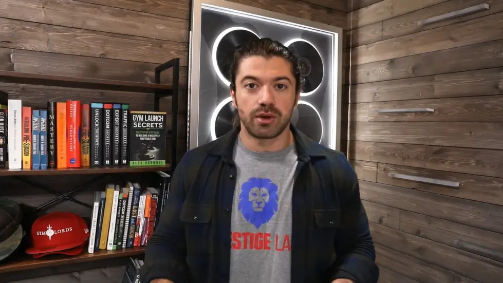 Alex Hormozi: 3 Steps To Starting (Or Fixing) Any Business 002