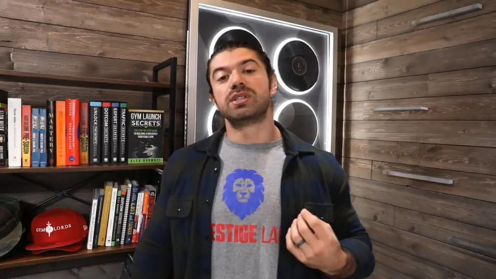 Alex Hormozi: 3 Steps To Starting (Or Fixing) Any Business 005