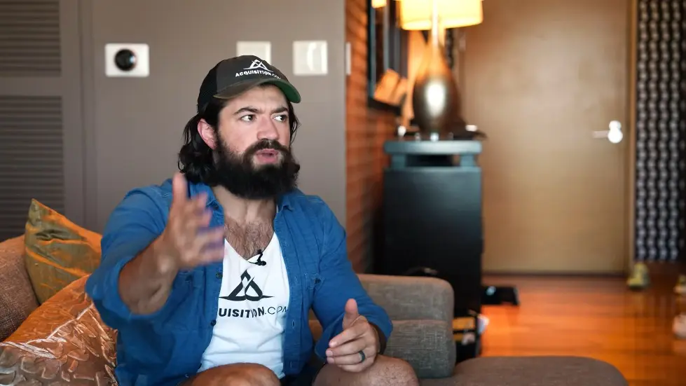 Alex Hormozi: 3 Ways to Do What You Love (and get wealthy too) 008