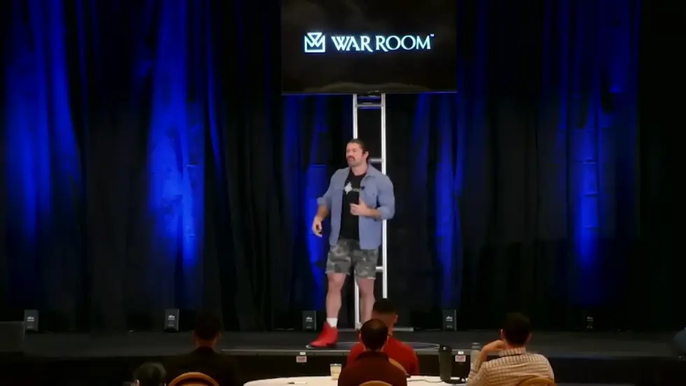 Alex Hormozi: 30 Minutes of sales training that will explode your business in 2022 008