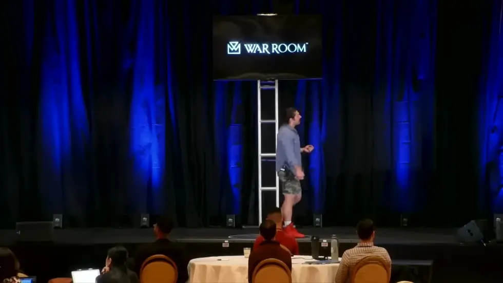 Alex Hormozi: 30 Minutes of sales training that will explode your business in 2022 016