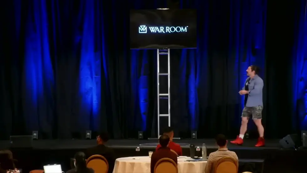 Alex Hormozi: 30 Minutes of sales training that will explode your business in 2022 021