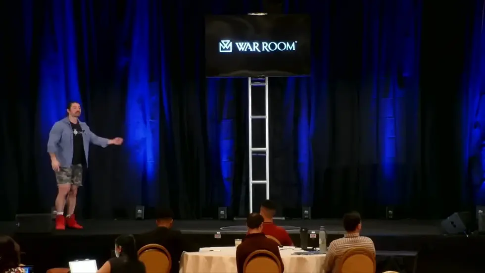 Alex Hormozi: 30 Minutes of sales training that will explode your business in 2022 024