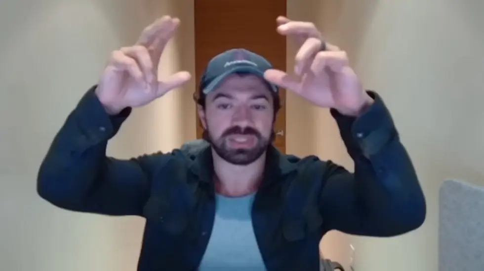 Alex Hormozi: 6 Ways Small Businesses Beat Big(ger) Competitors... 001