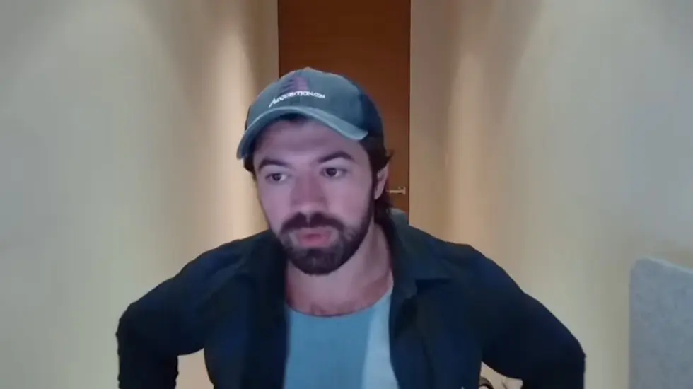 Alex Hormozi: 6 Ways Small Businesses Beat Big(ger) Competitors... 007