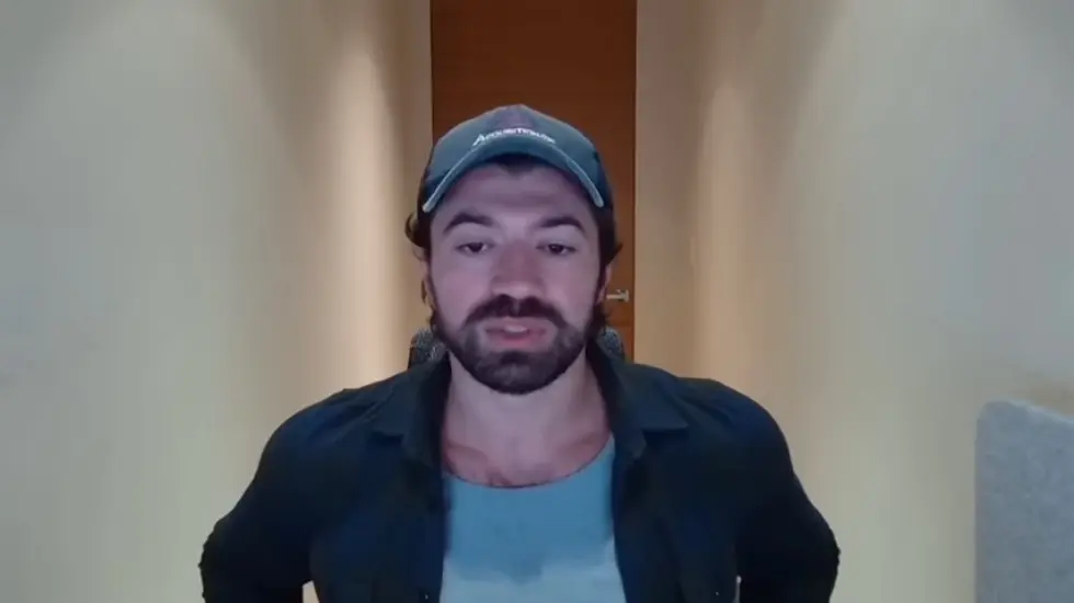 Alex Hormozi: 6 Ways Small Businesses Beat Big(ger) Competitors... 009