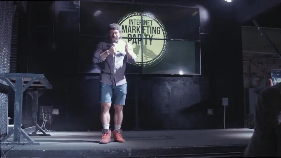 Alex Hormozi: 9 Beliefs That Built My Ultra High Net Worth Got Me To $121M By Age 31 010