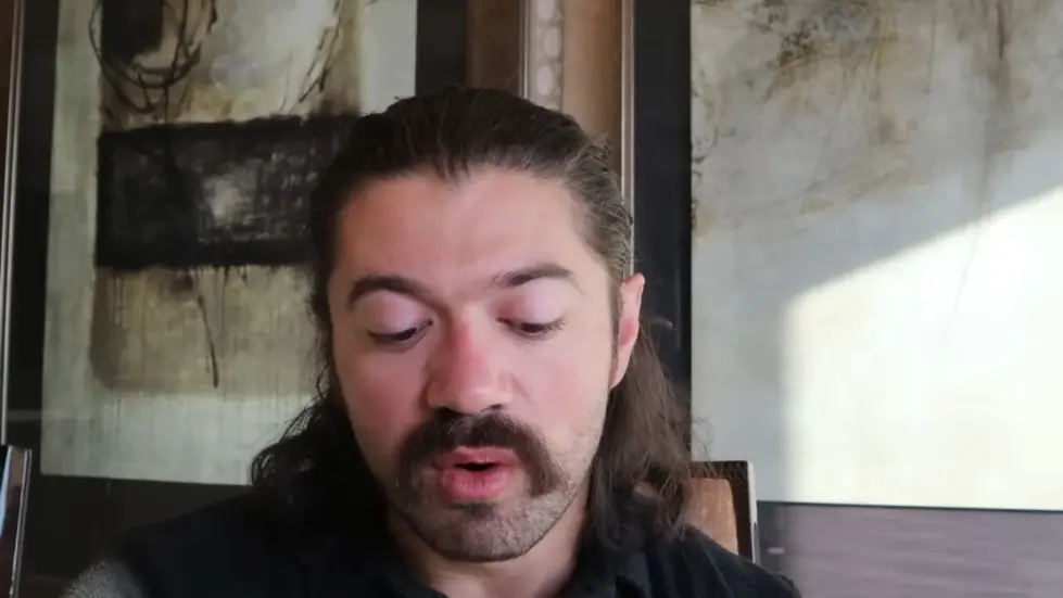 Alex Hormozi: Broke and almost dead to $100,000,000...how I did it.. 009