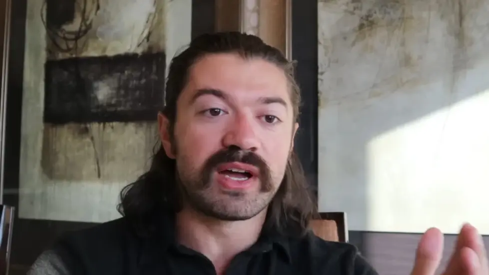 Alex Hormozi: Broke and almost dead to $100,000,000...how I did it.. 010