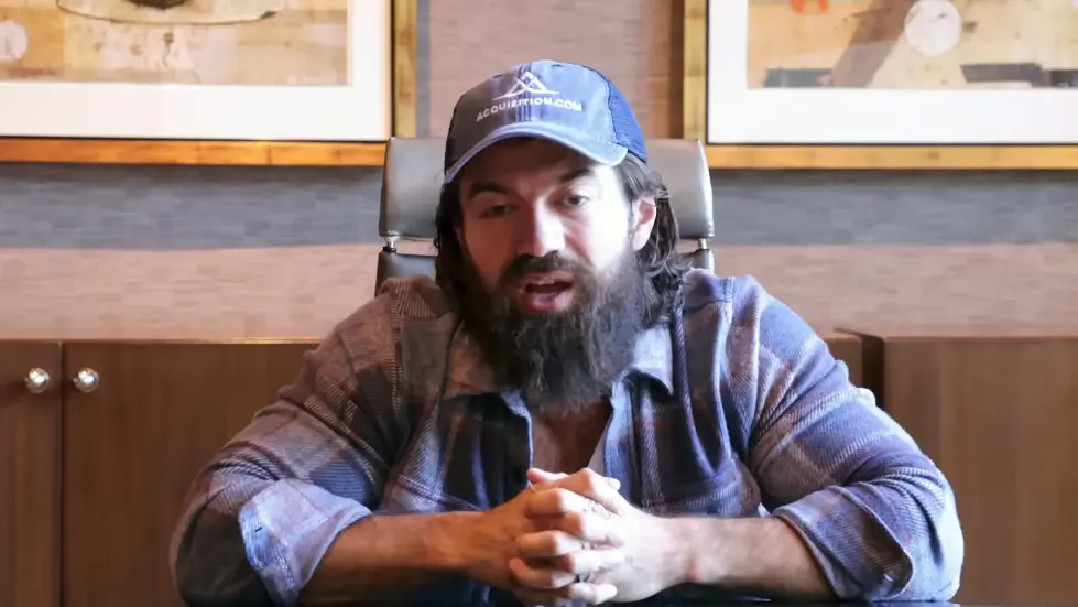 Alex Hormozi: Get RICH in 2023: Live like you’re BROKE 011