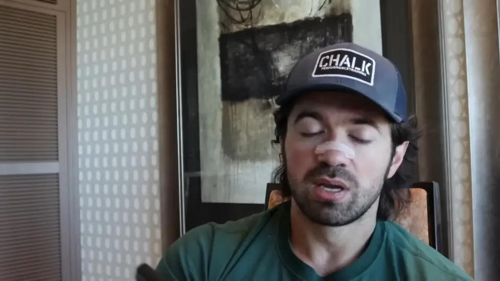 Alex Hormozi: How I became #1 in a "saturated" industry in my 20s... 005