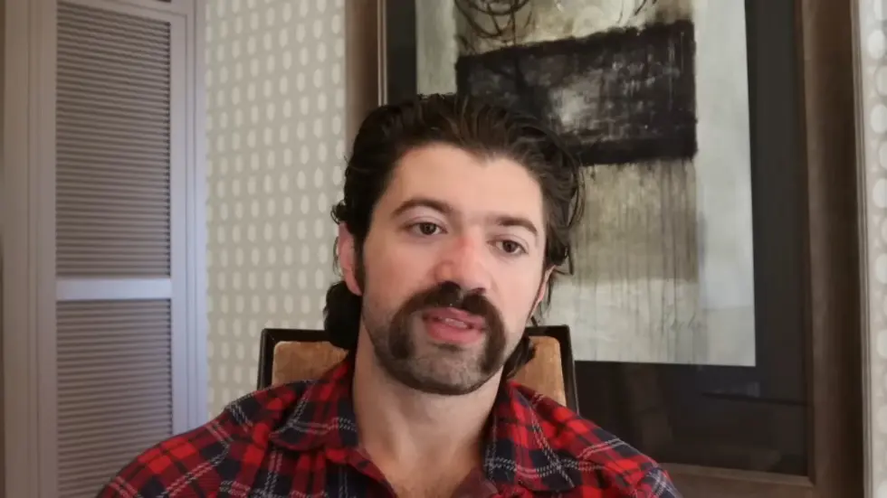 Alex Hormozi: How I CRUSH copycats, thieves and competition. 009