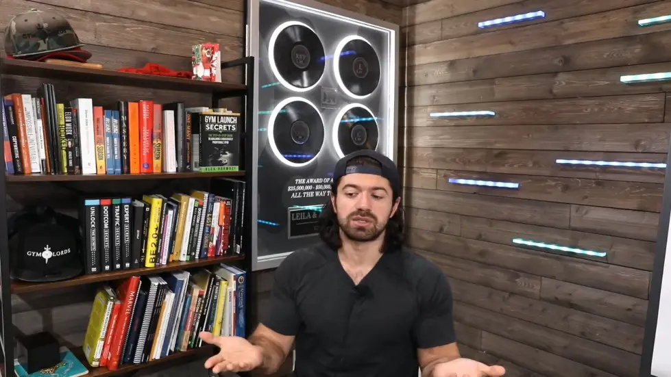 Alex Hormozi: How I Got 106M Impressions With Ads 010