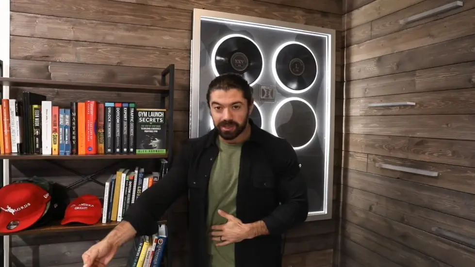 Alex Hormozi: How I Made $35,000,000+ For My Companies Using One Sales Tactic 005