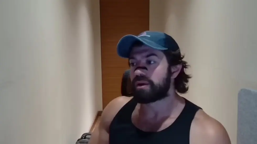 Alex Hormozi: How the ULTRA WEALTHY get loans to buy cool stuff... 004