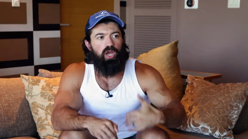 Alex Hormozi: How They Keep You POOR Forever 003