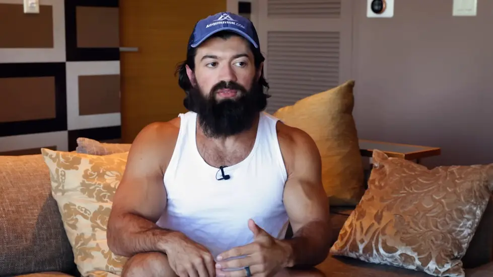 Alex Hormozi: How They Keep You POOR Forever 011