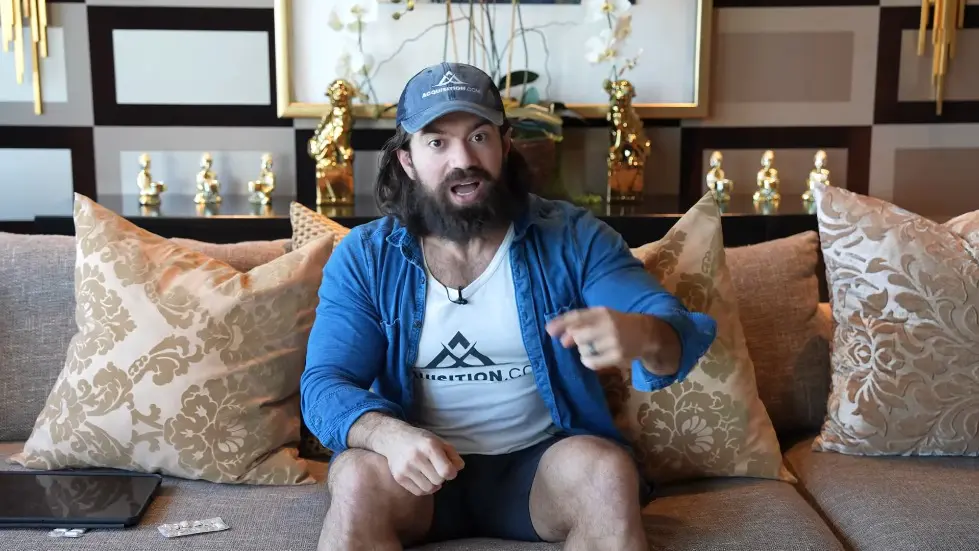 Alex Hormozi: How to Build a LEGIT Online Course (2023) 001