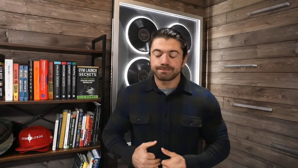 Alex Hormozi: How To Create Luck - The Simple Strategy Billionaires Use 001