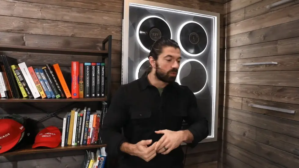 Alex Hormozi: How To Level Up In Business - Understanding Tradeoffs 010