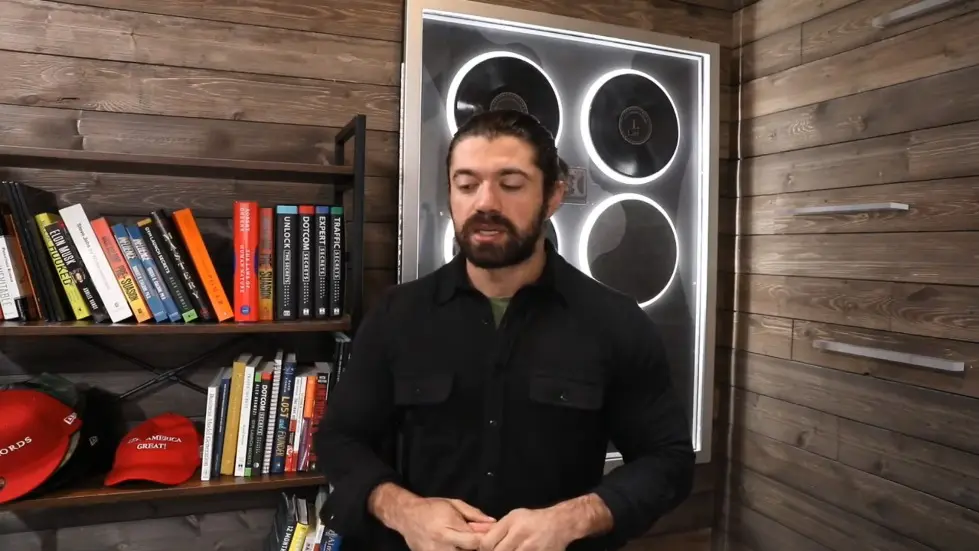 Alex Hormozi: How To Level Up In Business - Understanding Tradeoffs 015